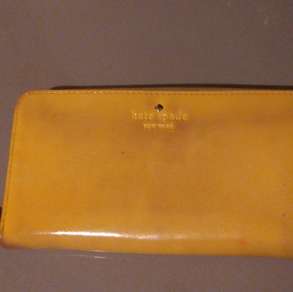 Kate Spade Zip around Wallet